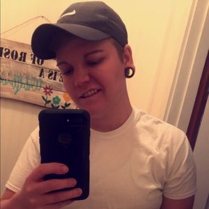 Meet your Posher, Alisha